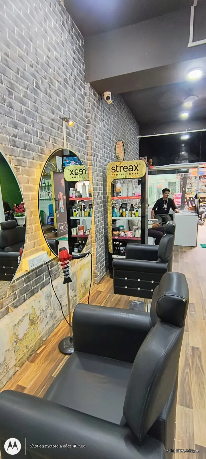 SIS & BRO Hair studio