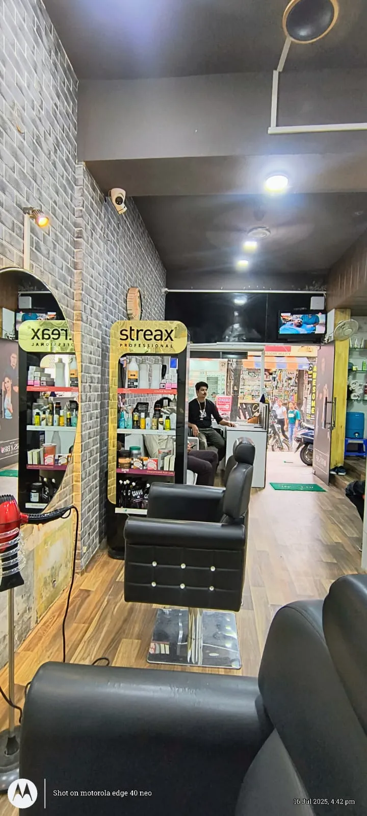 SIS & BRO Hair studio
