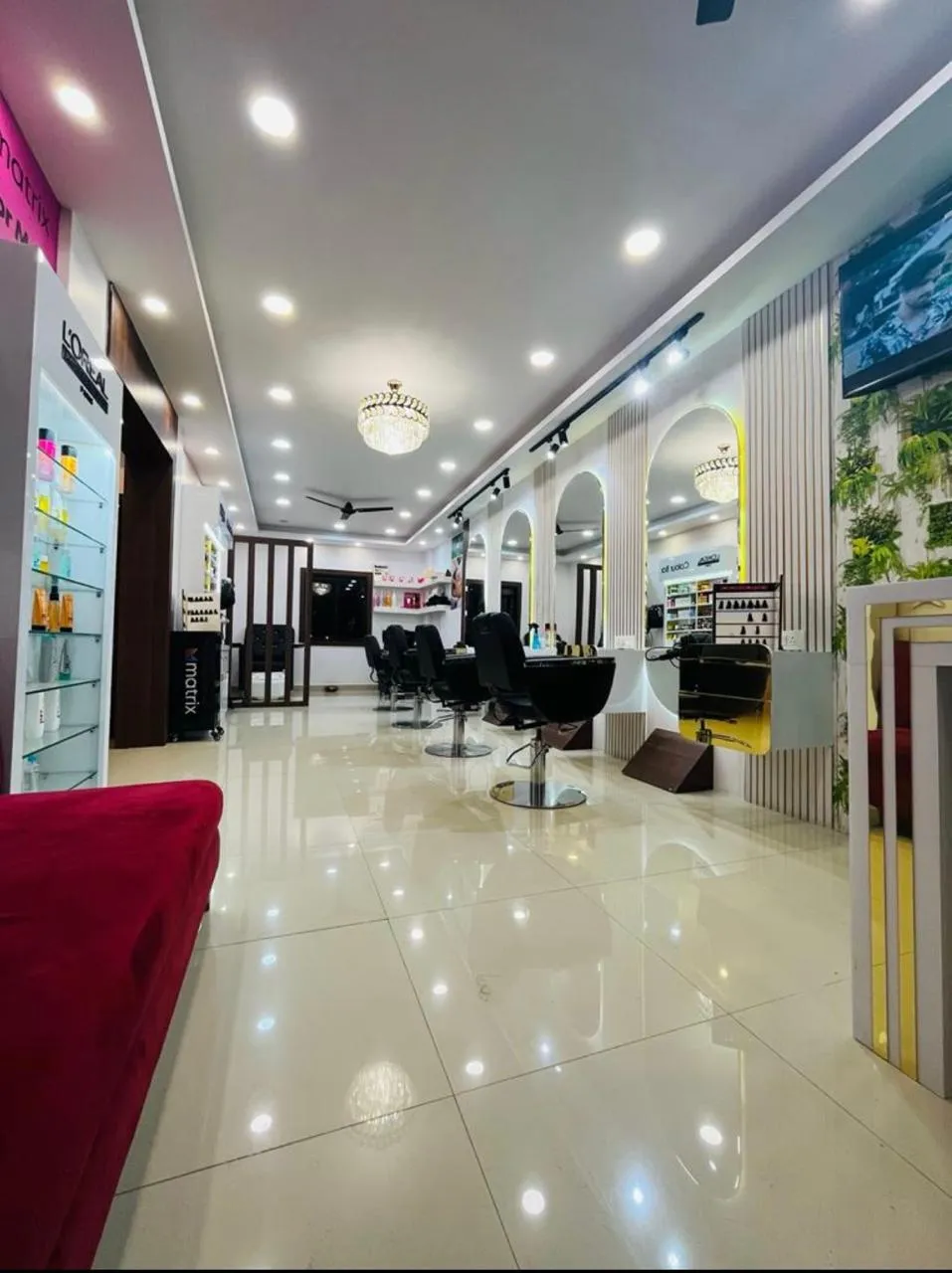 MR Unisex Salon